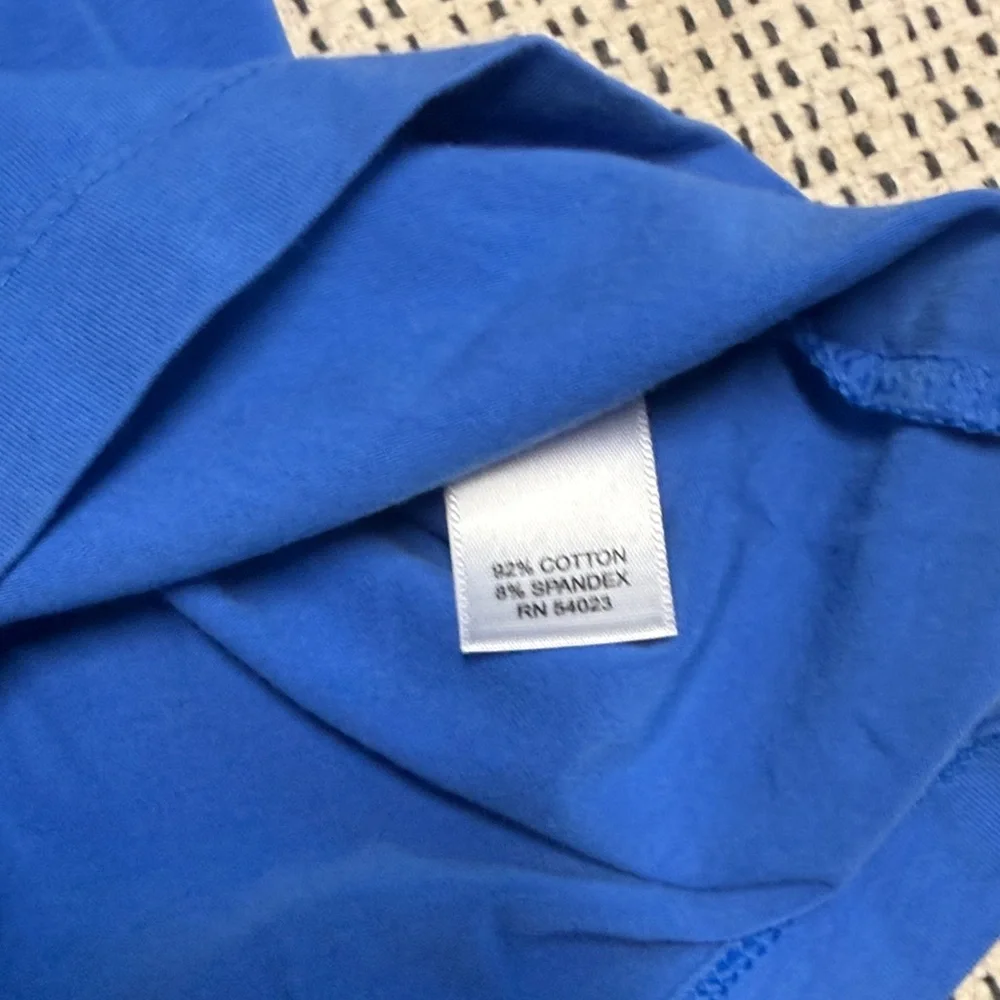 2 Banana Republic Lightweight Cotton Tees - Picture 4 of 7